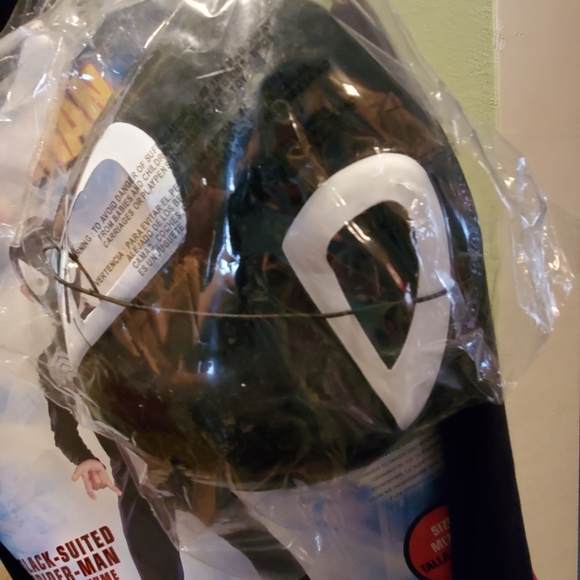 BRAND NEW Black-suited Spiderman child costume - Picture 3 of 3